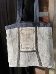 グレーのリネンバッグ　台形型　ショルダーバッグ