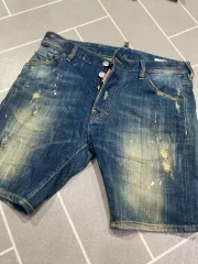 正規品 DSQUARED2 DSQUARED2(ディースクエアード2) デニムハーフパンツ ( M )