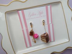 チョコレートケーキ(フェイクスイーツ)のイヤリング
