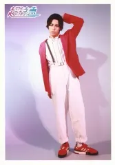 【中古】生写真(男性) 超特急/タカシ(松尾太陽)/全身・衣装白・赤・帽子・サスペンダー・左手頭・背景紫/「BULLET TRAIN Arena Tour 2018 GOLDEN EPOCH」大阪12/26公演限定 生写真セット第63弾