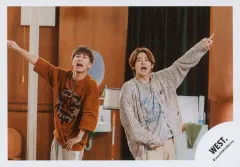 【中古】生写真(STARTO) WEST./□田崇裕・小瀧望/横型・膝上/シングル「まぁいっか!」MV＆ジャケ写オフショット/公式生写真