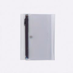 ダイゴー　isshoni.ペンケース付きノートカバーPVC   B6サイズR　　クリアブラック　N1932