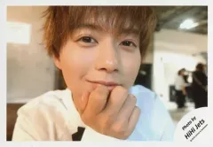 【中古】生写真(ジャニーズ) HiHi Jets/井上瑞稀/横型・顔アップ・衣装白・右手顎・口閉じ・口角上げ・カメラ目線/「ジャニーズJr.8・8祭り～東京ドームから始まる～」セルフィー/公式生写真