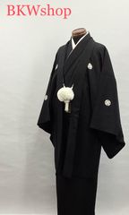 used　正絹　紋付　羽織・着物　黒地　(刺子生地)　丸に違い鷹の羽　2.25寸　158cm～ 2点セット　丸に違い鷹の羽　紋付　成人式　結婚式　新郎様　仲人　男着物　催事　式典　お祭り　刺し子模様