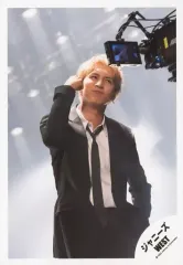 【中古】生写真(ジャニーズ) ジャニーズWEST/藤井流星/膝上/シングル「黎明/進むしかねぇ」MVオフショット/公式生写真