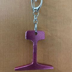 ★レールキーホルダー★ メタリックレッド