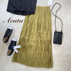 新品1.1万！Acutaアクータ夏微光沢シャイニーランダムプリーツスカートシワ加工プリーツIラインスカートうぐいす色イエローカーキ