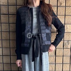 ★出荷の前にプレスをかけて発送★【2024-2025年秋冬物モデル】 MONCLER モンクレール ウールニット切替 ダウンジャケット・ブルゾン ノーカラー ショート丈 9B51000 A9018 レディース 長袖 999 /ブラック