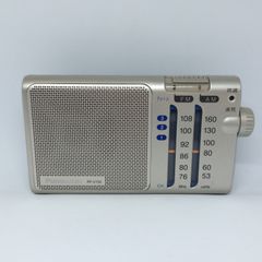 W622　Panasonic　パナソニック　ポータブルラジオ　コンパクト　小型　RF-U150