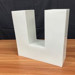 $【値下げ交渉可能】勅使河原宏 草月流 コの字 花器 花瓶 ホワイト 陶器 置物 インテリア