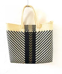 メキシコ製メルカドバッグSサイズ／クリーム×ブラック×ゴールドV編みストライプ