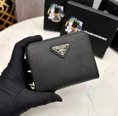 2024年最新】prada 財布 新品の人気アイテム - メルカリ