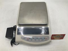 【現状品】○新光電子 電気式はかり HJ-8200 [ITU9TWMBS0IM] [エコツール岡崎岩津店][M01]のサムネイル