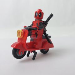 LEGO 6866付属 マーベル アヴェンジャーズ デッドプール & スクーター セット
