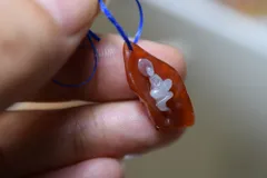 RS11-224 手彫り 氷種 赤翡翠 仏祖 ミャンマー産 A貨 本翡翠 ルース 硬玉 ジェダイト