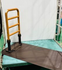 ルーツサイドタイプ（MNTPLBR） 置き型手すり　立ち上がり補助　手すり　ベッド手すり　起き上がり補助　安全寸法　モルテン