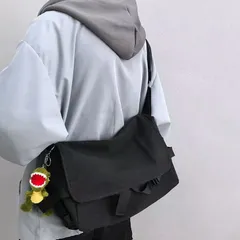 ショルダー　バッグ　斜めがけ　メッセンジャーバッグ　肩掛け　クロスバッグ　ボディバッグ　シンプル　黒　ブラック　メンズ　レディース　キャンバス