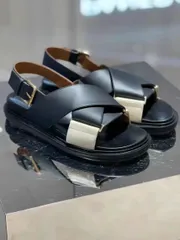 極美品。希少。MARNI マルニフィッシャーマンズサンダル41