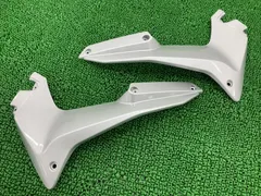 CBR250R サイドカウル 左右 銀 KYJA ホンダ 純正 バイク 部品 MC41 コンディション良好 サイドパネル 割れ欠け無し 品薄 車検 Genuine 【中古】 7のサムネイル