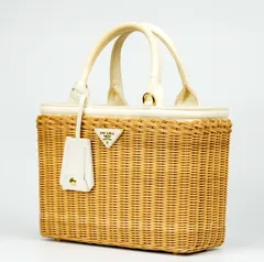 PRADA プラダカゴバック　未使用 タグ付き正規品 最終価格 210.jpg