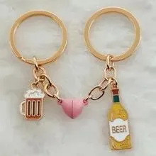 ビール ＆ グラス ペア キーホルダー キーリング ジョッキ 泡 お酒 乾杯 ハート ピンク ギフト お揃い 贈りもの 贈り物 新品