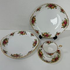 ROYAL ALBERT　ロイヤルアルバート　カップソーサー　１客　ケーキプレート　２枚セット　お-240707-1