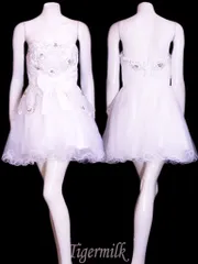 新品✨フラワーモチーフ×リボン🎀 ゴージャスミニドレス ホワイト系 パーティー キャバ