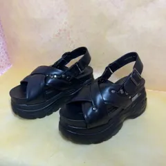 ♡新品未使用・超美品♡ 22.5cm ヨースケ YOSUKE 厚底サンダル レディース ブラック バックベルト スポーツサンダル 黒 スニーカーサンダル 約9cm厚底フラットソール　　MY1231-260