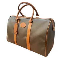 【特別限定品⭐️東京馬主クラブ】 TOKYO HORSE OWNERS’ CLUB 大型ボストンバッグ　 ブラウン系　 合成皮革　 一般入手困難品　 経年保管の未使用品 （AYA） 24111401500ASN