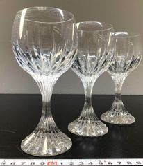 W27【新品同様】バカラ オンド ワイングラス 4客セット クリスタル