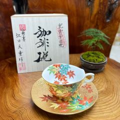 有田焼 金龍窯 江口天童 コーヒーカップ 金彩椿絵 珈琲碗 共箱