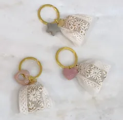 3点限定再販なし　インド刺繍リボン　チャーム　キーホルダー