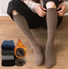 メンズ靴下 1足組 秋冬 裏起毛 ハイソックス 無地 ロング丈 暖かい 厚手 シンプル カジュアル 　防寒対策　もこもこ靴下　男性用ハイソックス