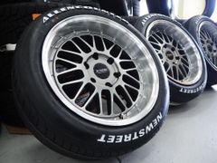 要オーバーフェンダー 深リム メッシュ levanna V10LTH 18inch 9.0J 6H139.7+25 HBK オーレンカウンターOG-20 225/50R18  車検対応 ハイエース