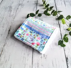 ハーフハンカチ　花と小鳥　ガーゼハンカチ　小さい　ハンカチタオル　ミニタオル　速乾吸水　プチギフト　ハンドメイド