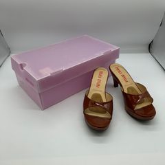 miumiu サンダル　エナメル　キャメル　36,5  23,5cm  雑色店