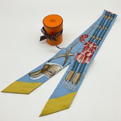 HERMES エルメス ツイリースカーフ JUMPING ジャンピング シルク100% ブルー系 マルチカラー 馬具 ベルト柄 【中古】Aランク　6_174