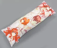 【中古】クッション・抱き枕・本体 集合(エンディングイラスト) ロングクッション(限定デザインver.) 「五等分の花嫁」 セガ限定