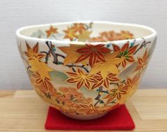 送料込【逢絢亭・新品】茶道具 茶碗 杣山焼 色絵 菊の図 杣山契月 共箱入り 送料込【逢絢亭・新品】茶道具 茶碗 杣山焼 色絵 菊の図 杣山契