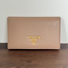 [美品人気]PRADA プラダ カードケース スモールウォレット レザー ベージュ 金色ロゴ 定期入れ 札入れ カード入れ レディース