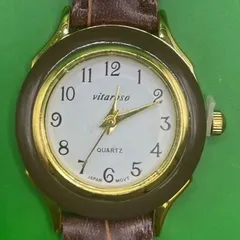 【✨✨新品未使用品✨✨】vitaroso ビタロソ QUARTZ レディース腕時計　茶　赤　青　クォーツ　ラウンド型　アンティーク　クラシック　ヴィンテージ　ビンテージ　新品　レトロ　オシャレ　高級感　革ベルト　日本製　made in japan ムーブメント