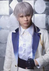 【中古】生写真(男性) 岡宮来夢(鶴丸国永)/上半身・キャラクターショット/「ミュージカル『刀剣乱舞』 ～陸奥一蓮～」ブロマイド 刀剣男士(ライブver.)