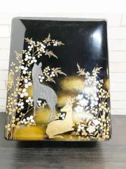◆光琳蒔絵印籠◆松山茶花蒔絵鉛螺鈿◆江戸中期◆ 花鳥蒔絵螺鈿角徳利及び櫃 - 名品紹介 - 京都国立博物館