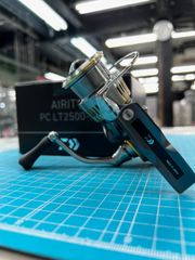 【習志野店店舗併売】ダイワ ２３エアリティ ＰＣＬＴ ２５００－Ｈ
