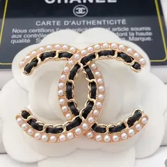 シャネル真珠のブローチ 極美品 CHANEL ブローチ A64762 B06258 ココマーク パール (505771414