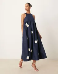 【送料無料】 シスタージュン レディース ワンピース トップス Dream Sister Jane empire waist embroidered flower midi dress in navy Navy Blue