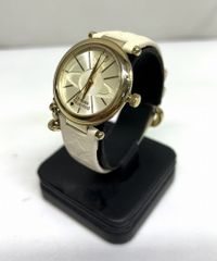 s24t-0154a【中古】Vivienne Westwood ヴィヴィアンウエストウッド  腕時計 オーブチャーム付き ORB オーブ ブランド レディース VV006WHWH