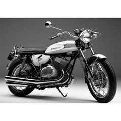 絵画風 壁紙ポスター (はがせるシール式) カワサキ 500SS 初期型H1 マッハ3 1969年 伝説のバイク モノクロ キャラクロ K5SS-002A1 (A1版 830mm×585mm) ＜日本製＞ ウォールステッカー お風呂ポスター