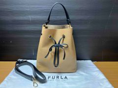 美品 フルラ FURLA ショルダーバッグ かごバッグ 巾着 斜め掛け 