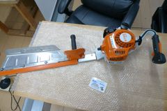 エンジンヘッジトリマ STIHL スチール HS52 ジャンク品 管理p0517